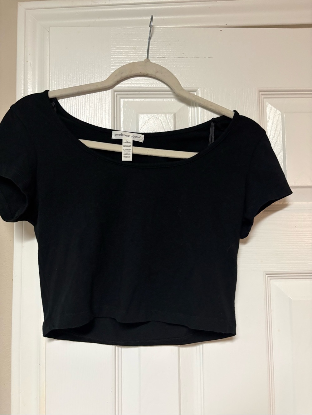Ambiance Apparel Black Scoop Neck Short Sleeve Crop Top Size L